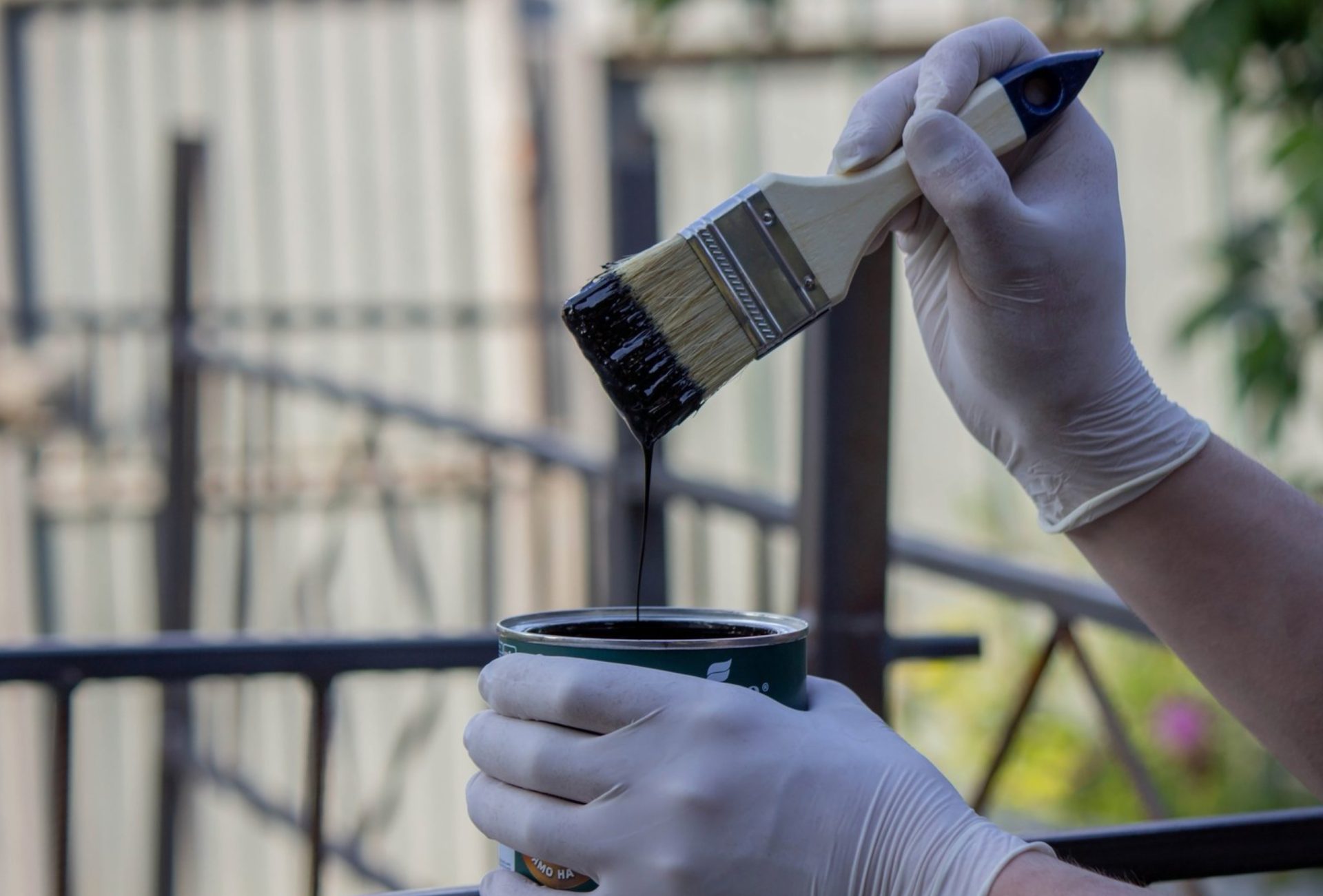 Best Fence Stains and Paints for Outdoor Protection