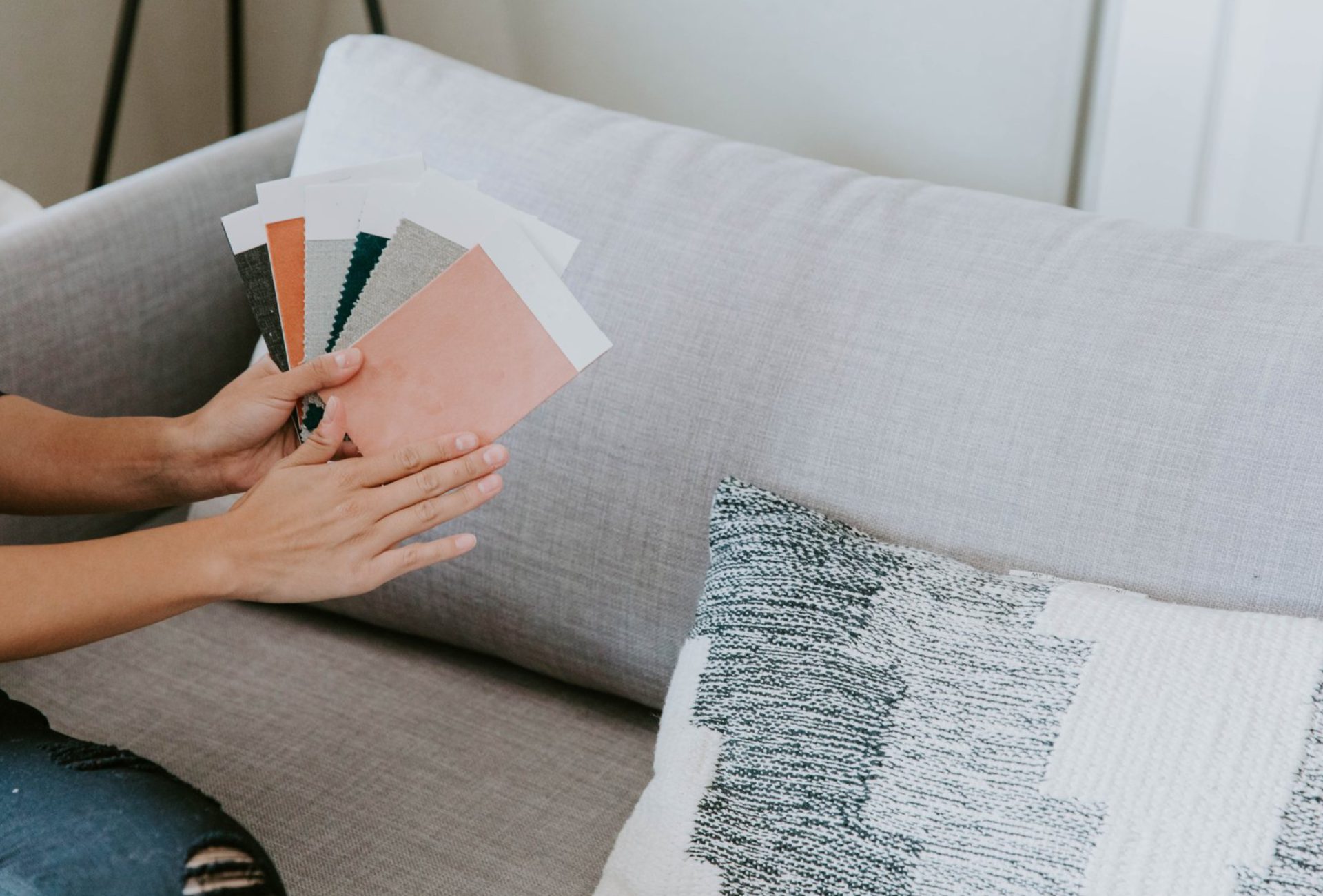 Choosing Colors That Match Your Furniture and Decor