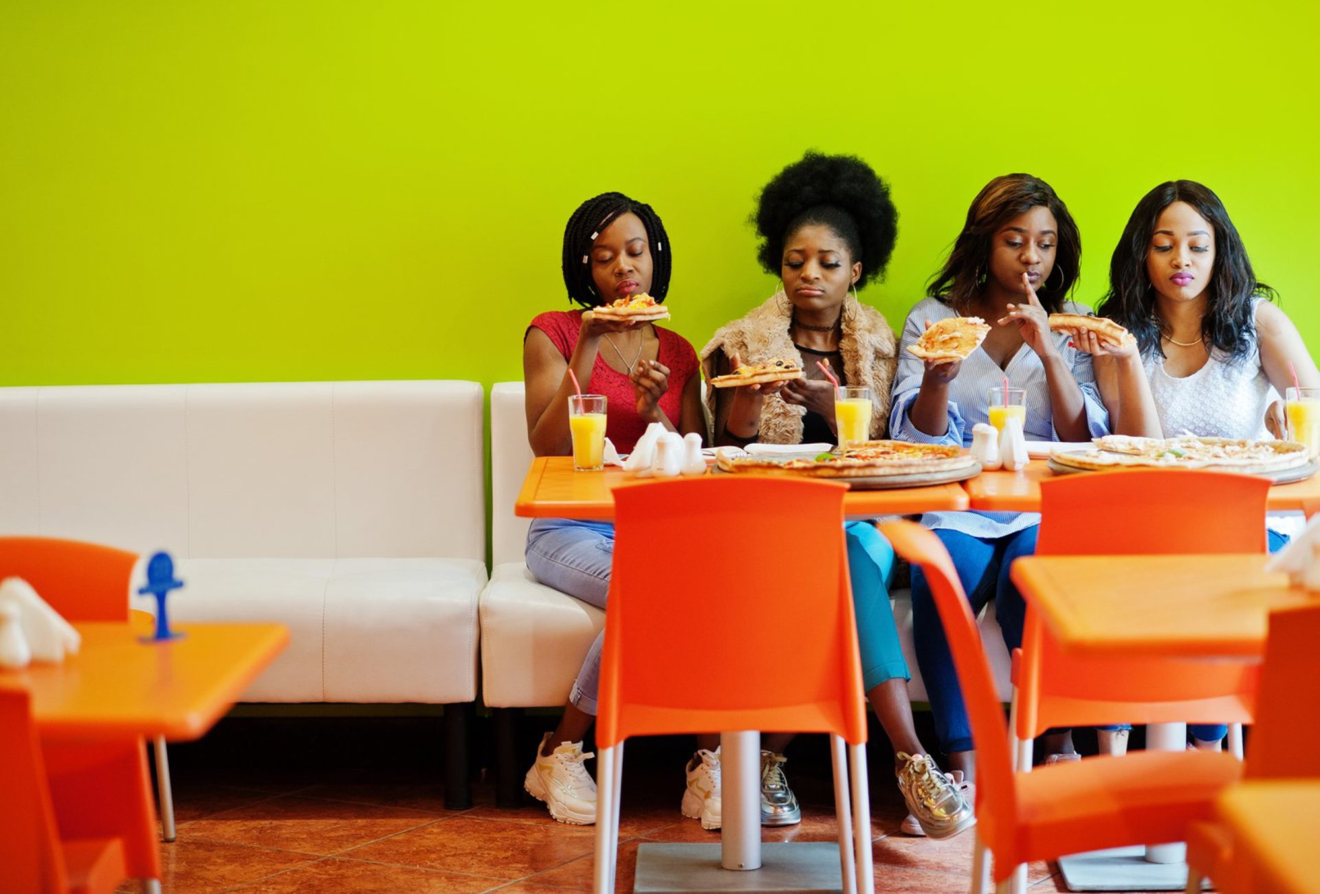Choosing Food-Friendly Color Schemes for Your Restaurant