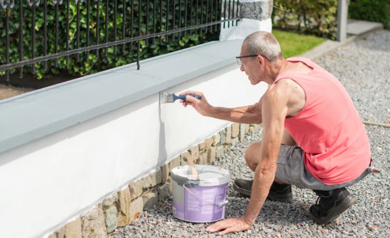 Choosing Long-Lasting Paint for Your Home Exterior
