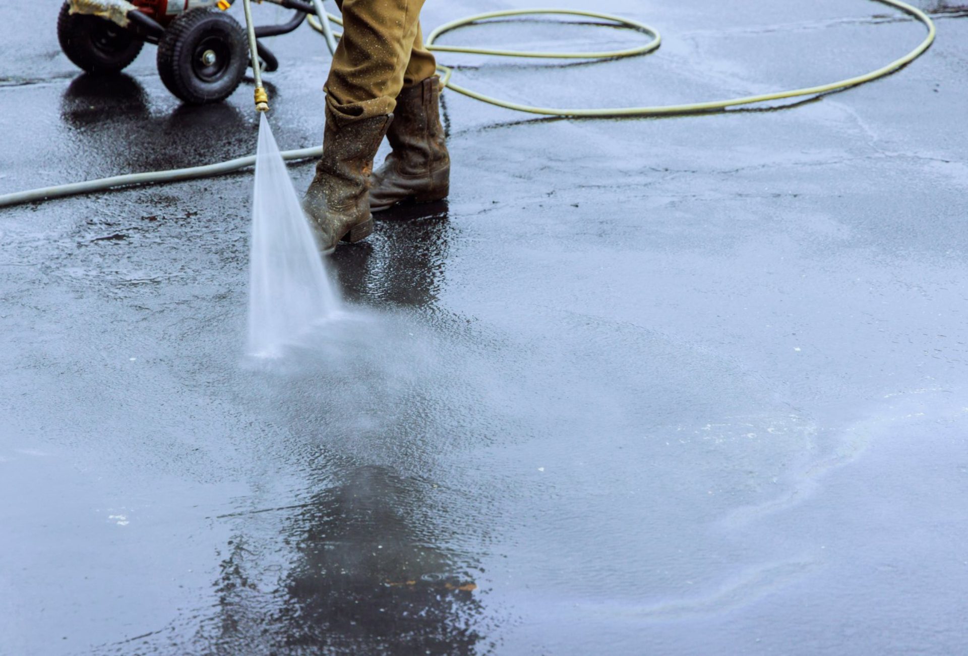 Common Pressure Washing Mistakes to Avoid