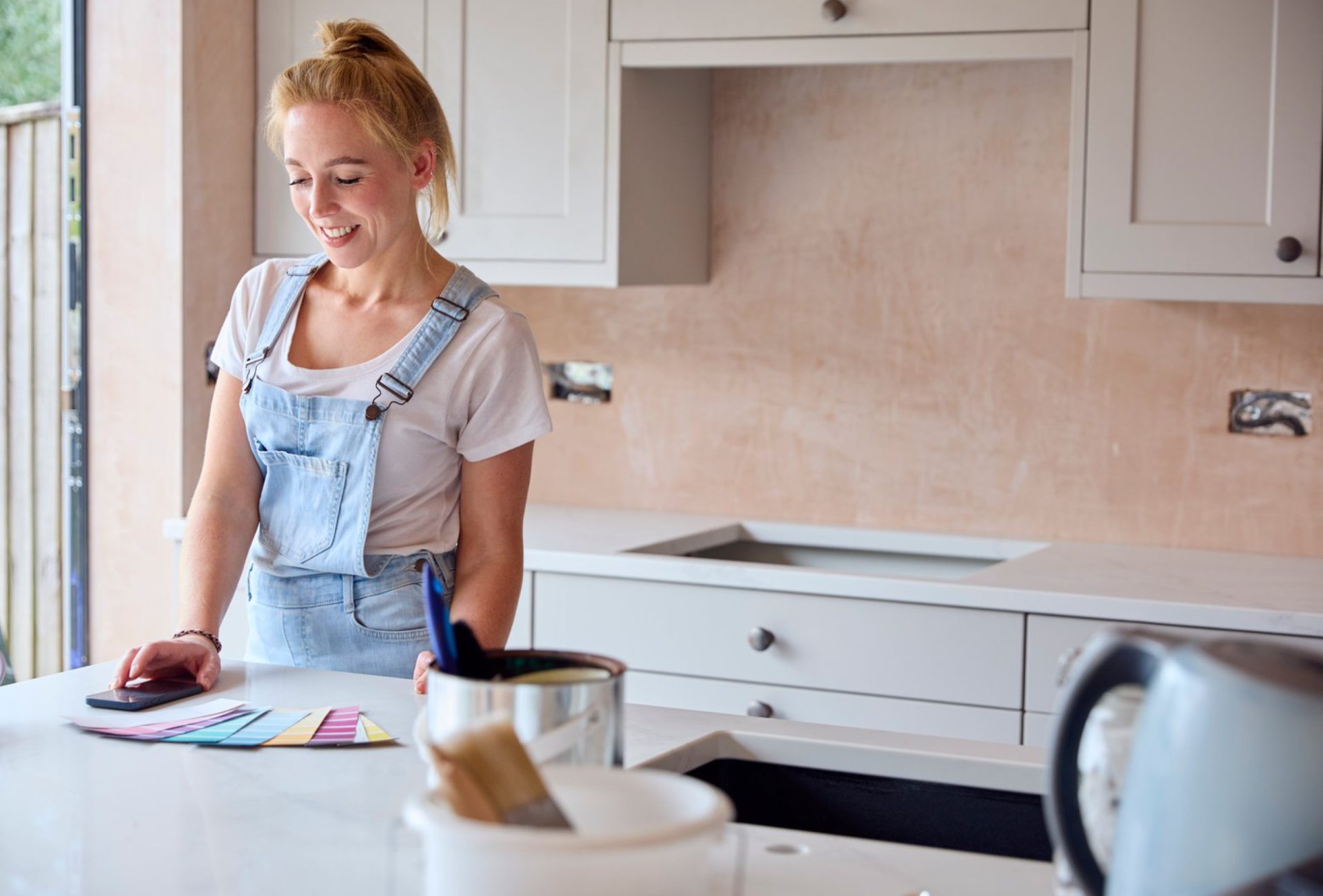 Cost-Saving Tips for Kitchen Cabinet Painting
