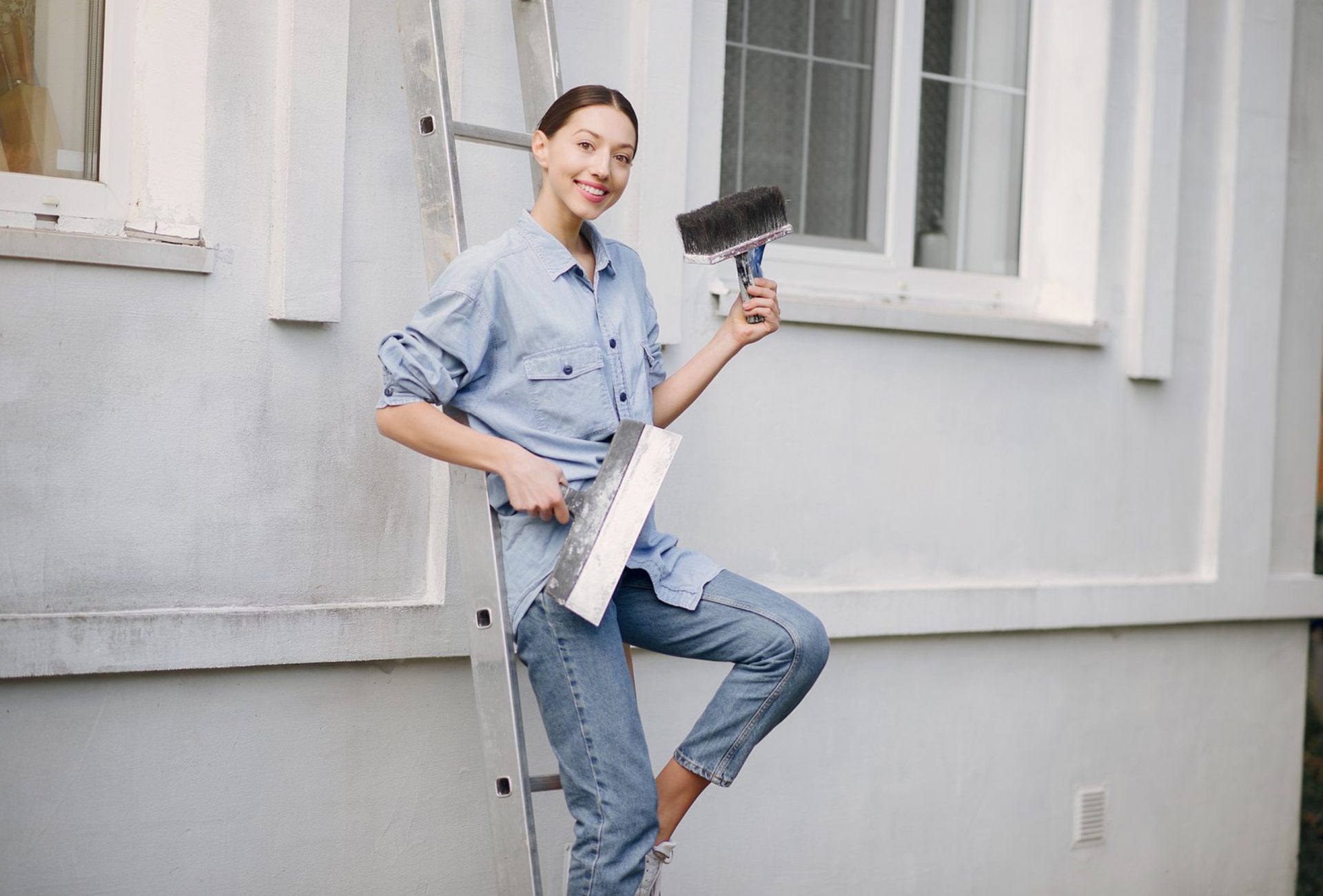 DIY vs Professional Exterior Painting: Pros and Cons