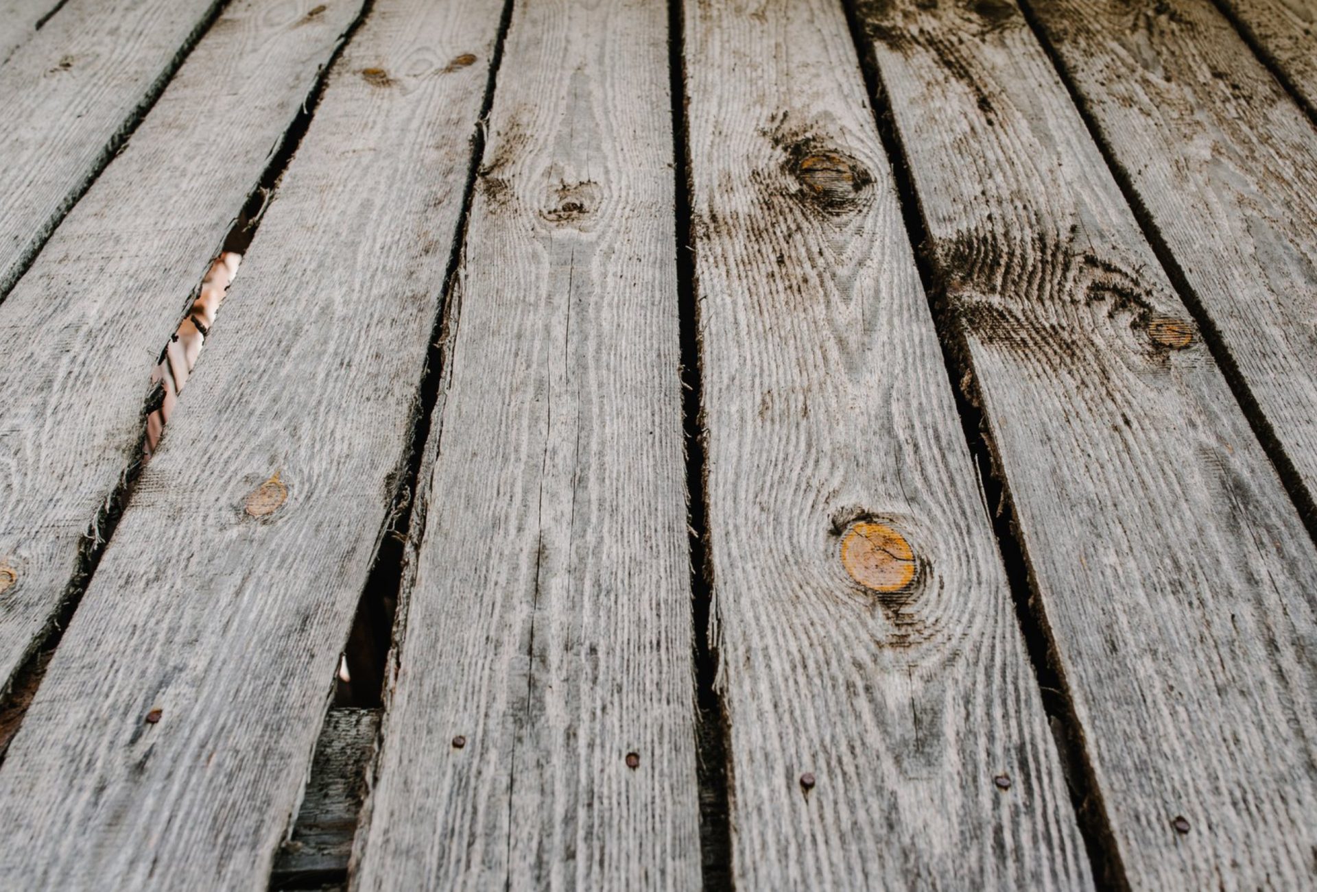 Deck Restoration Tips for Old, Worn Wood