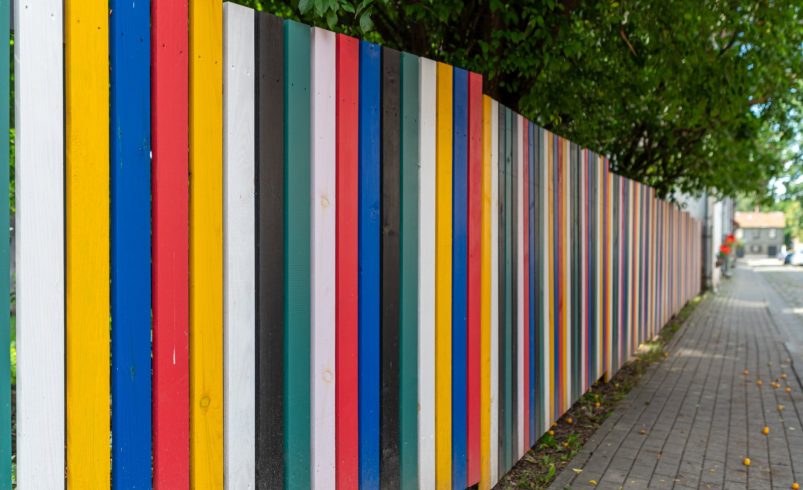 Fence Painting Color Ideas for Every Home