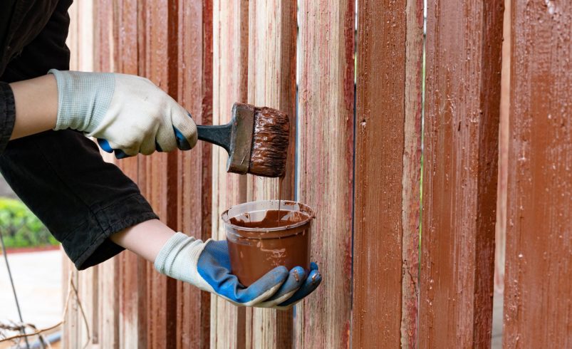 How to Paint a Fence Without Chipping
