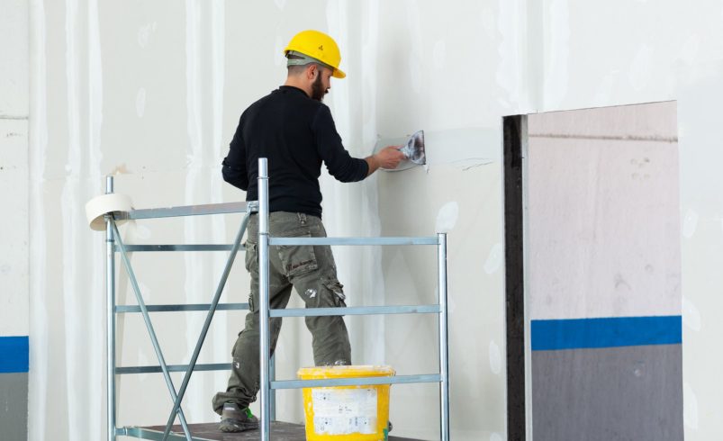 How to Protect Warehouse Surfaces with the Right Paint