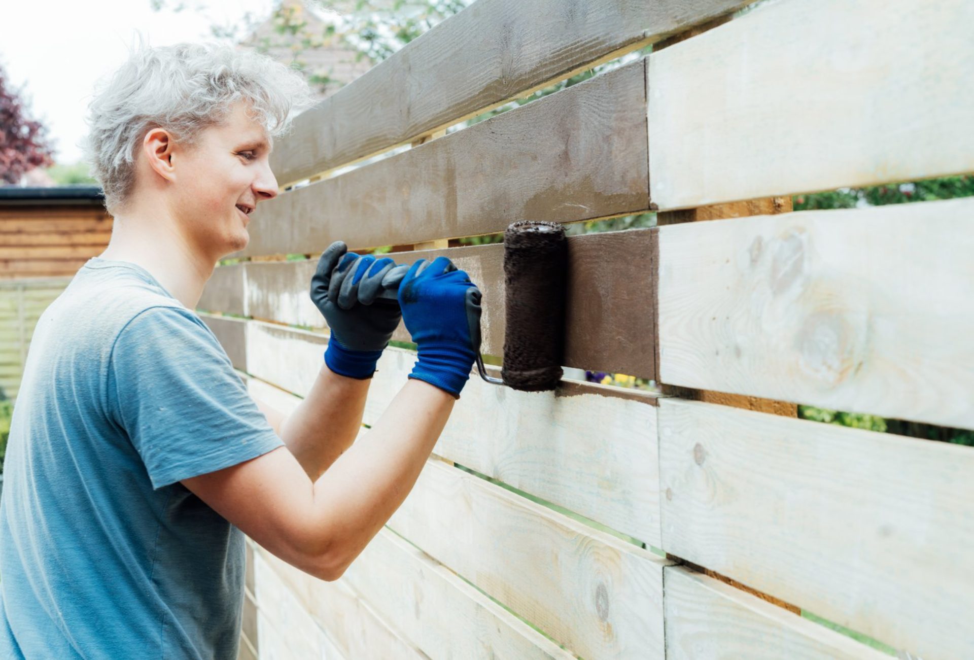 Step-by-Step Guide to Staining Wooden Fences